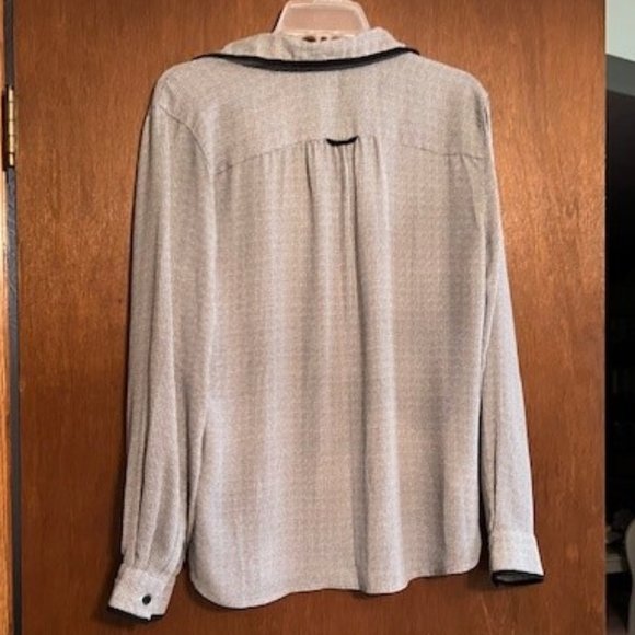 Loft Women's Blouse size medium black/white - Picture 2 of 2